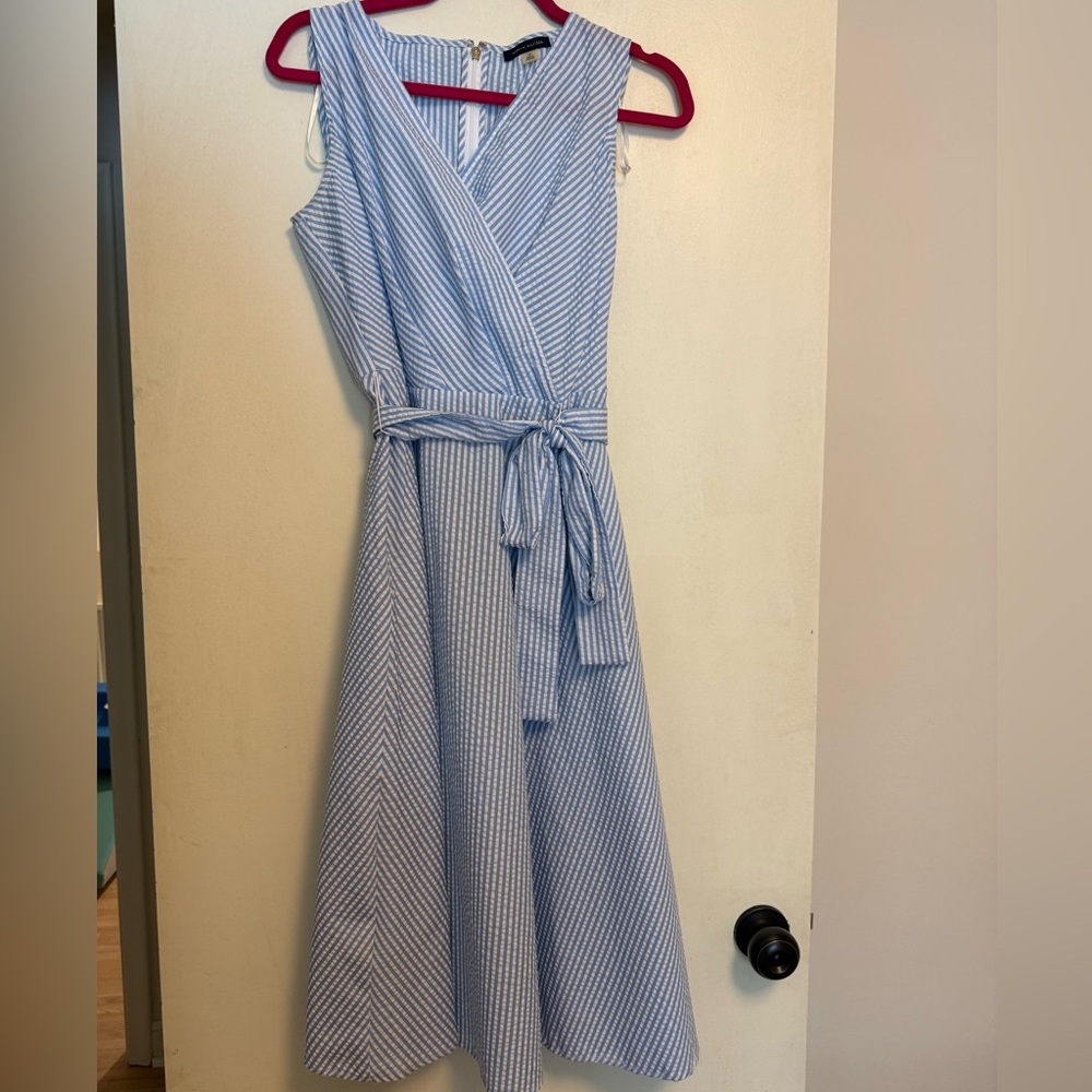 Tommy Hillfiger wrap a line seersucker dress - Picture 4 of 7